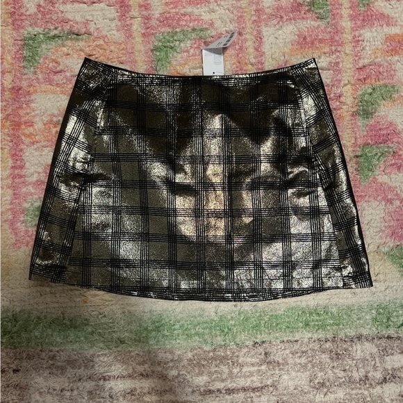 Urban Outfitters Metallic Mini Skirt - L - Picture 1 of 5